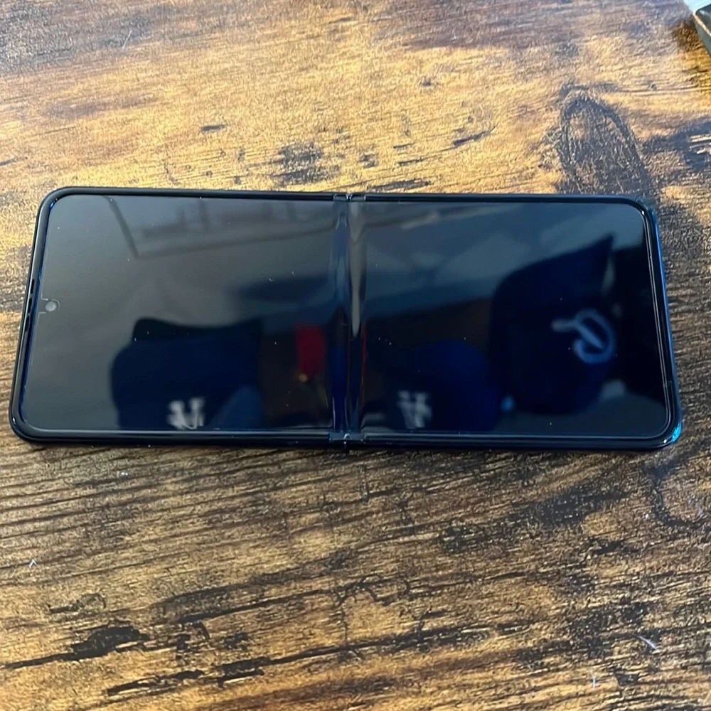 Samsung Galaxy Z flip 3 5G